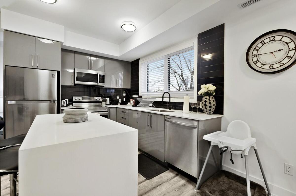 New Stylish 2Br Suite With Sofa Bed, 7 Mins To Niagara Falls And Sleeps 6 ภายนอก รูปภาพ